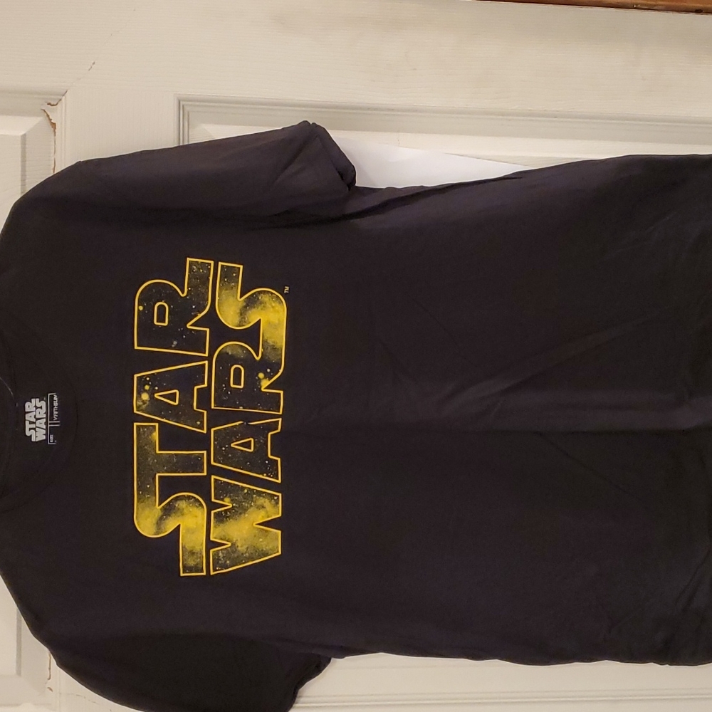 Men's star wars t-shirt  ***new with tag***